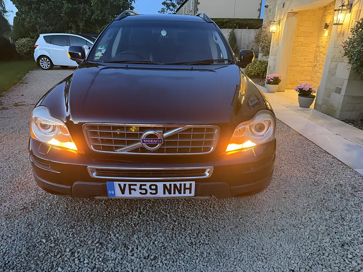 Used 2010 Volvo XC90 Active Metallic Blue - Interior and Exterior details 8