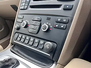 Used 2010 Volvo XC90 Se Lux Black - Interior and Exterior details 12