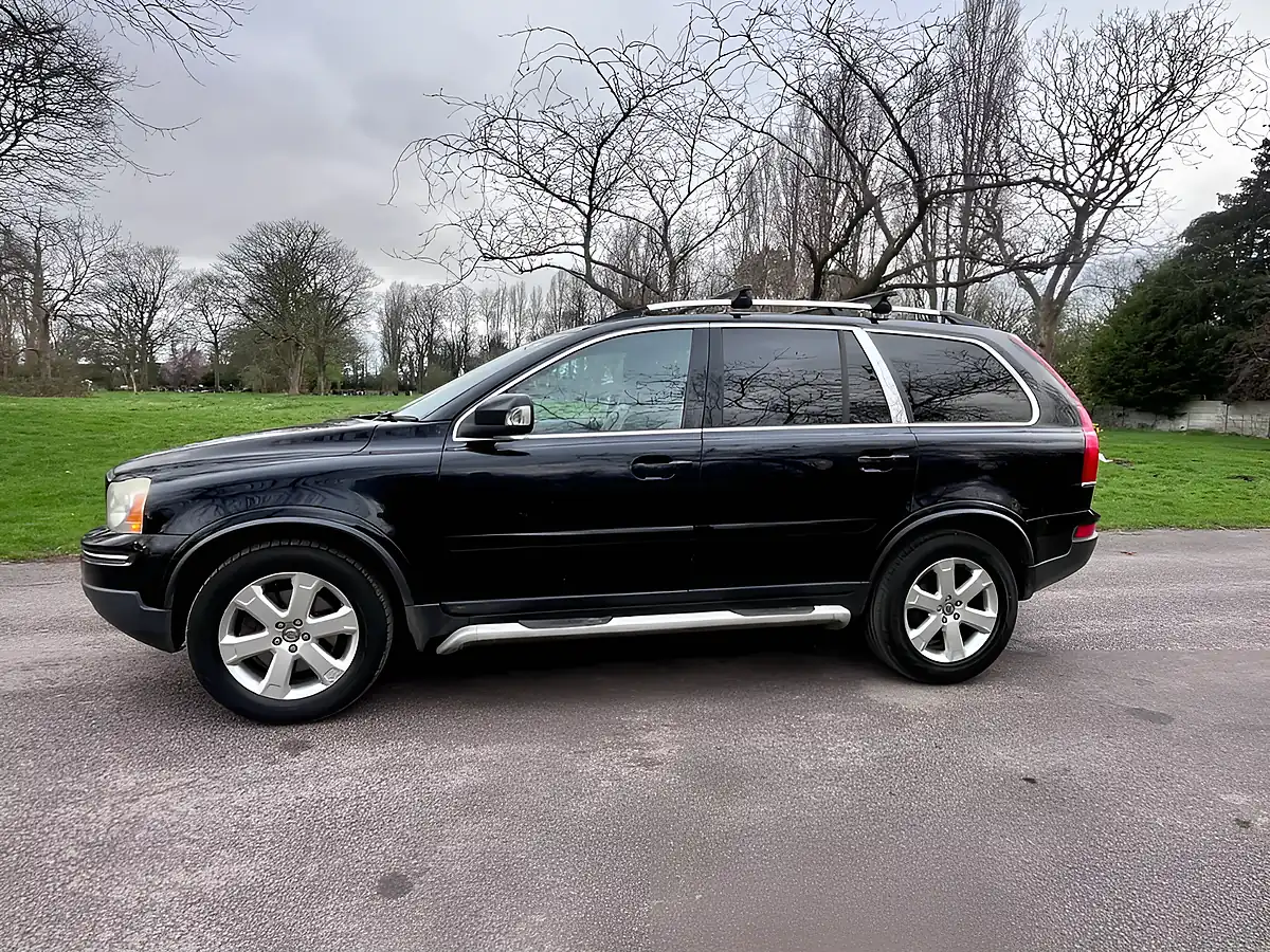 Used 2010 Volvo XC90 Se Lux Black - Interior and Exterior details 17