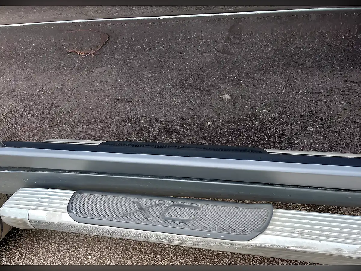Used 2010 Volvo XC90 Se Lux Black - Interior and Exterior details 18