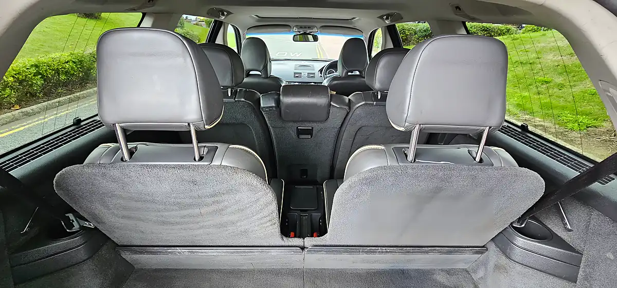 Used 2010 Volvo XC90 Se Lux Grey - Interior and Exterior details 7