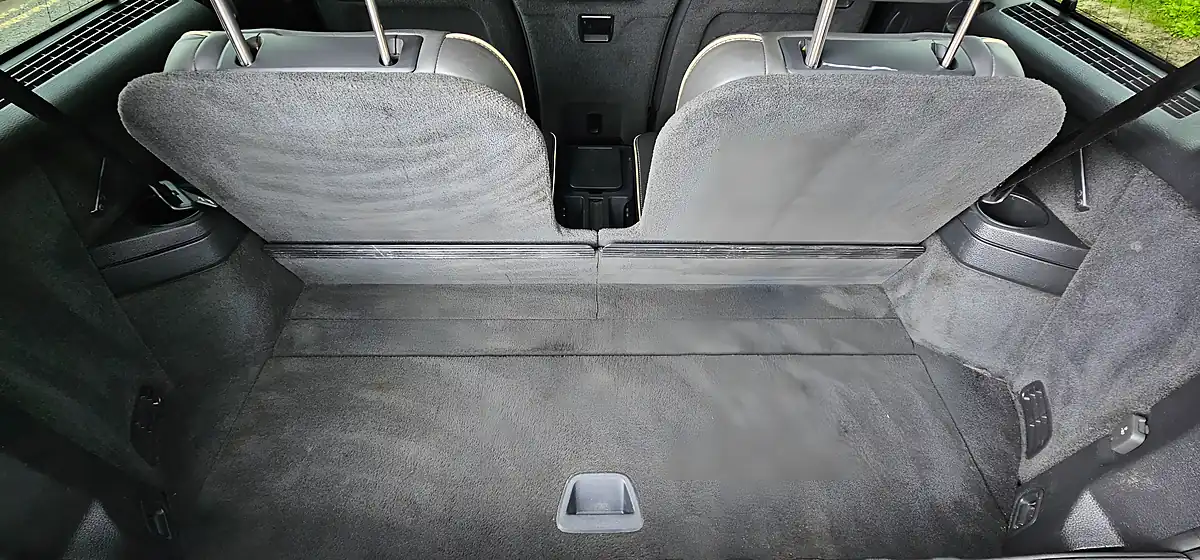 Used 2010 Volvo XC90 Se Lux Grey - Interior and Exterior details 8