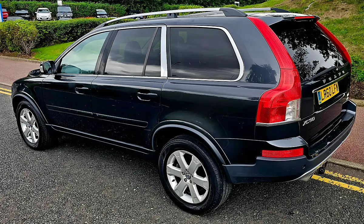 Used 2010 Volvo XC90 Se Lux Grey - Interior and Exterior details 9