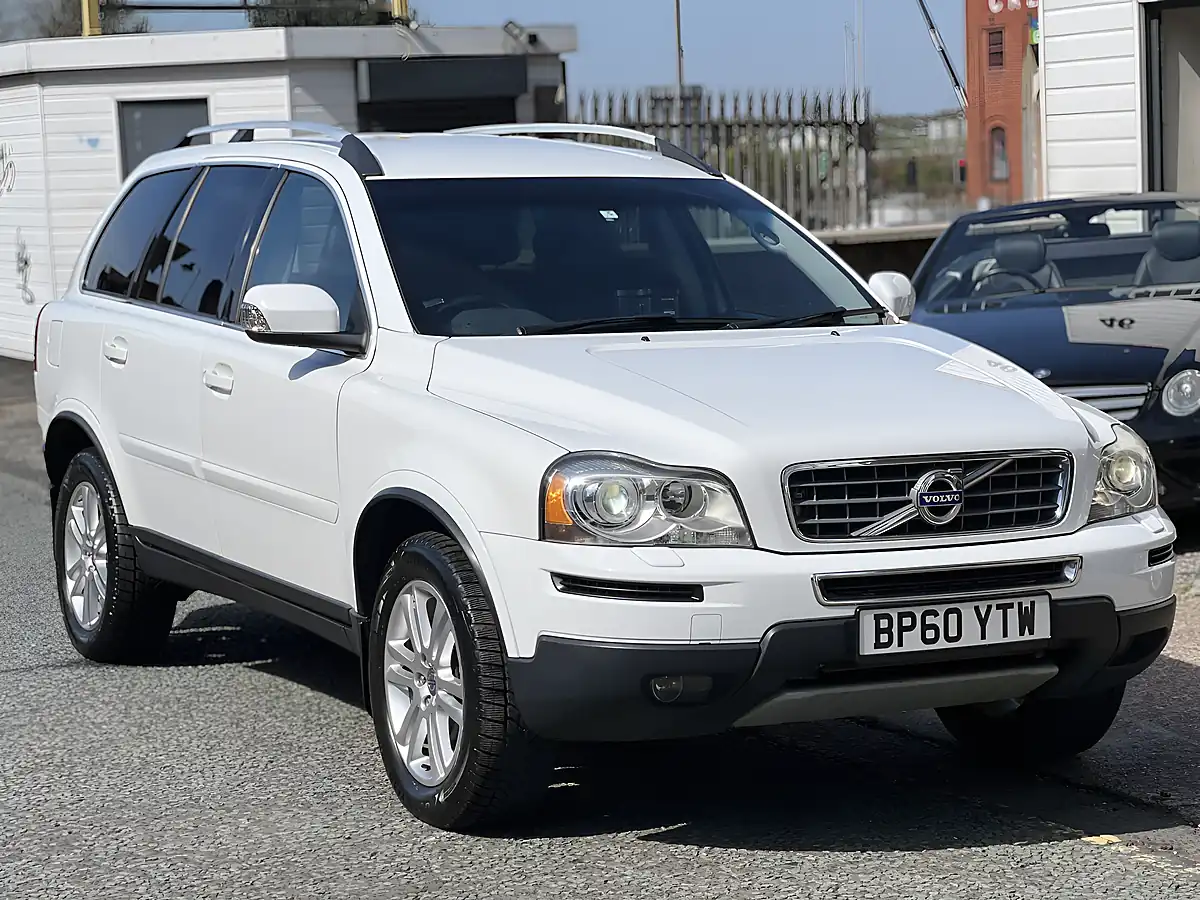 Used 2010 Volvo XC90 Se Lux White - Interior and Exterior details 10