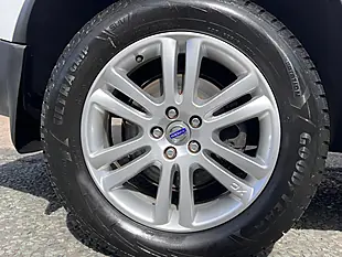 Used 2010 Volvo XC90 Se Lux White - Interior and Exterior details 12