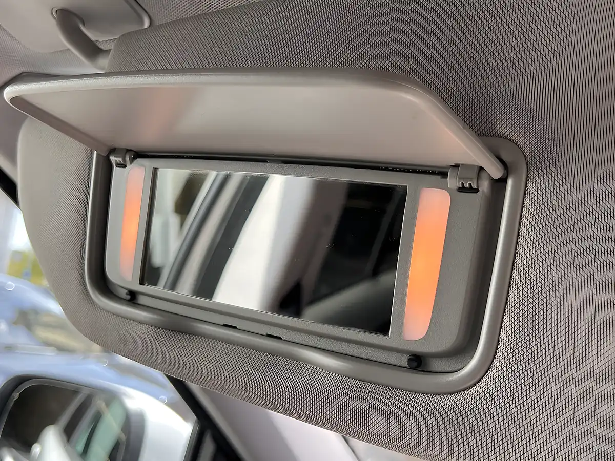 Used 2010 Volvo XC90 Se Lux White - Interior and Exterior details 19