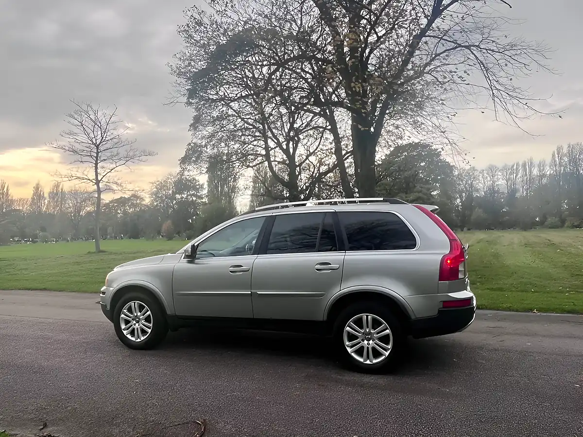 Used 2010 Volvo XC90 Se Silver - Interior and Exterior details 10