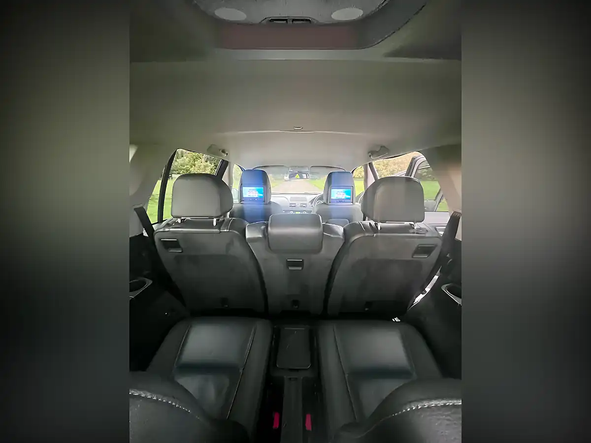 Used 2010 Volvo XC90 Se Silver - Interior and Exterior details 15