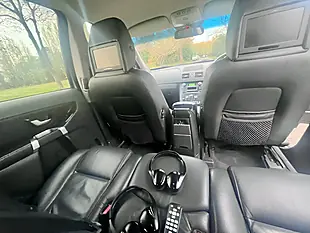 Used 2010 Volvo XC90 Se Silver - Interior and Exterior details 17