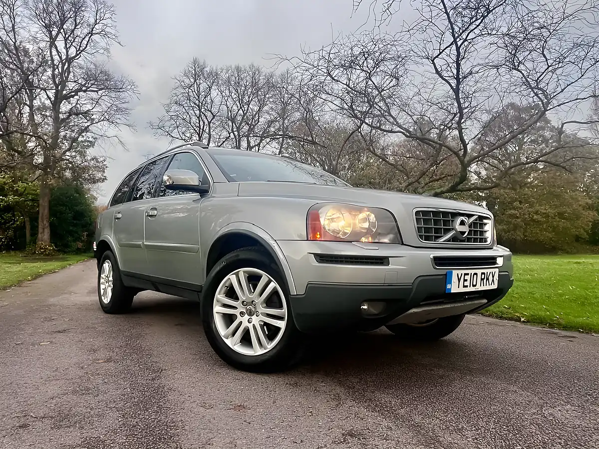 Used 2010 Volvo XC90 Se Silver - Interior and Exterior details 3