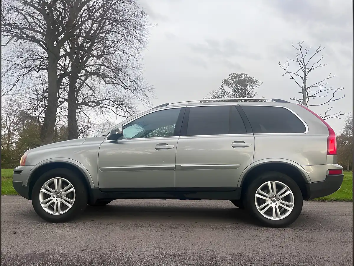 Used 2010 Volvo XC90 Se Silver - Interior and Exterior details 4