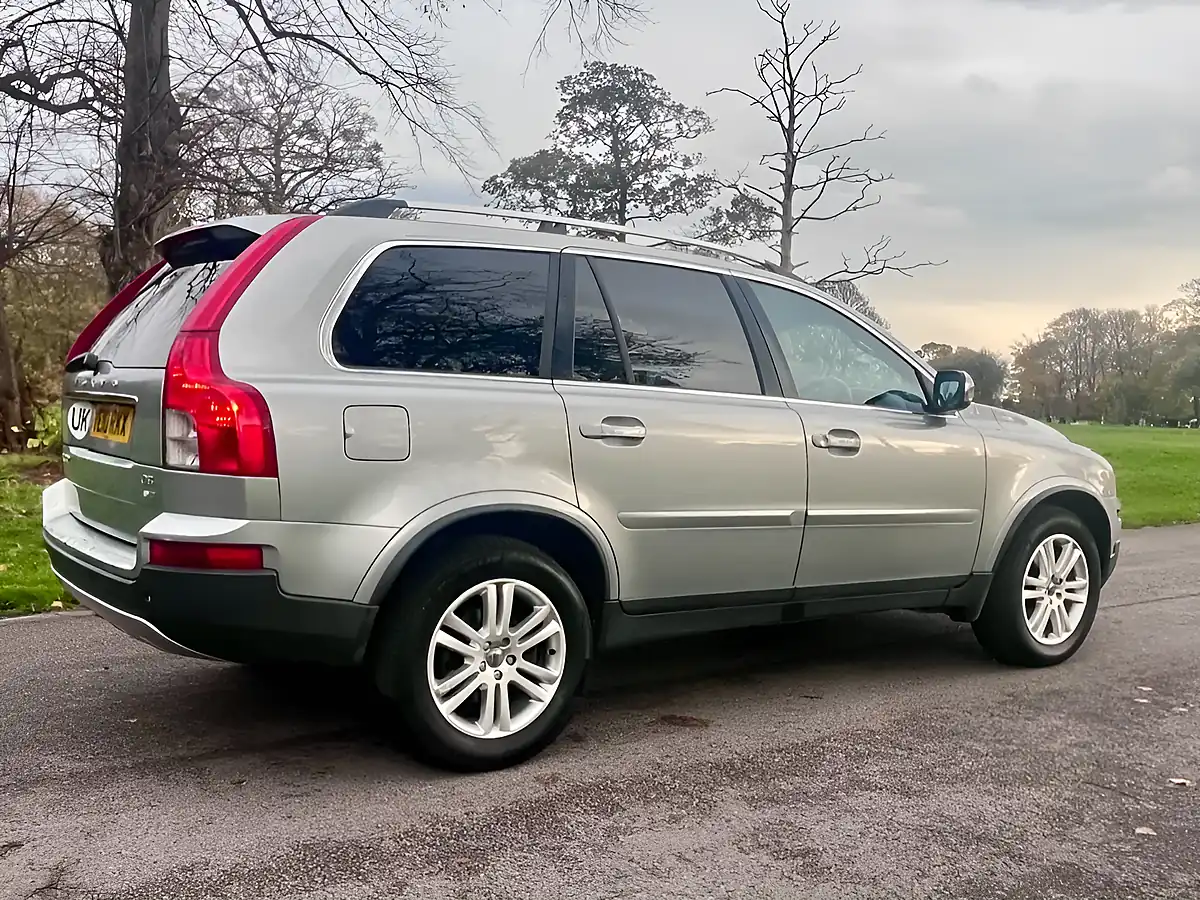 Used 2010 Volvo XC90 Se Silver - Interior and Exterior details 9