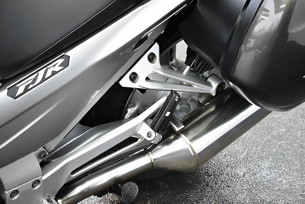 Used 2010 Yamaha Fjr 1300 Tourer Smokey Grey - Interior and Exterior details 16