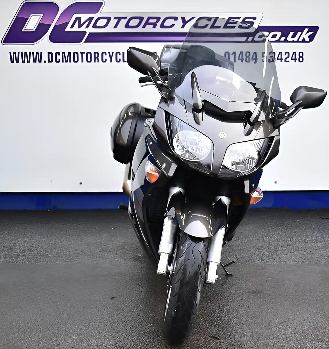 Used 2010 Yamaha Fjr 1300 Tourer Smokey Grey - Interior and Exterior details 3
