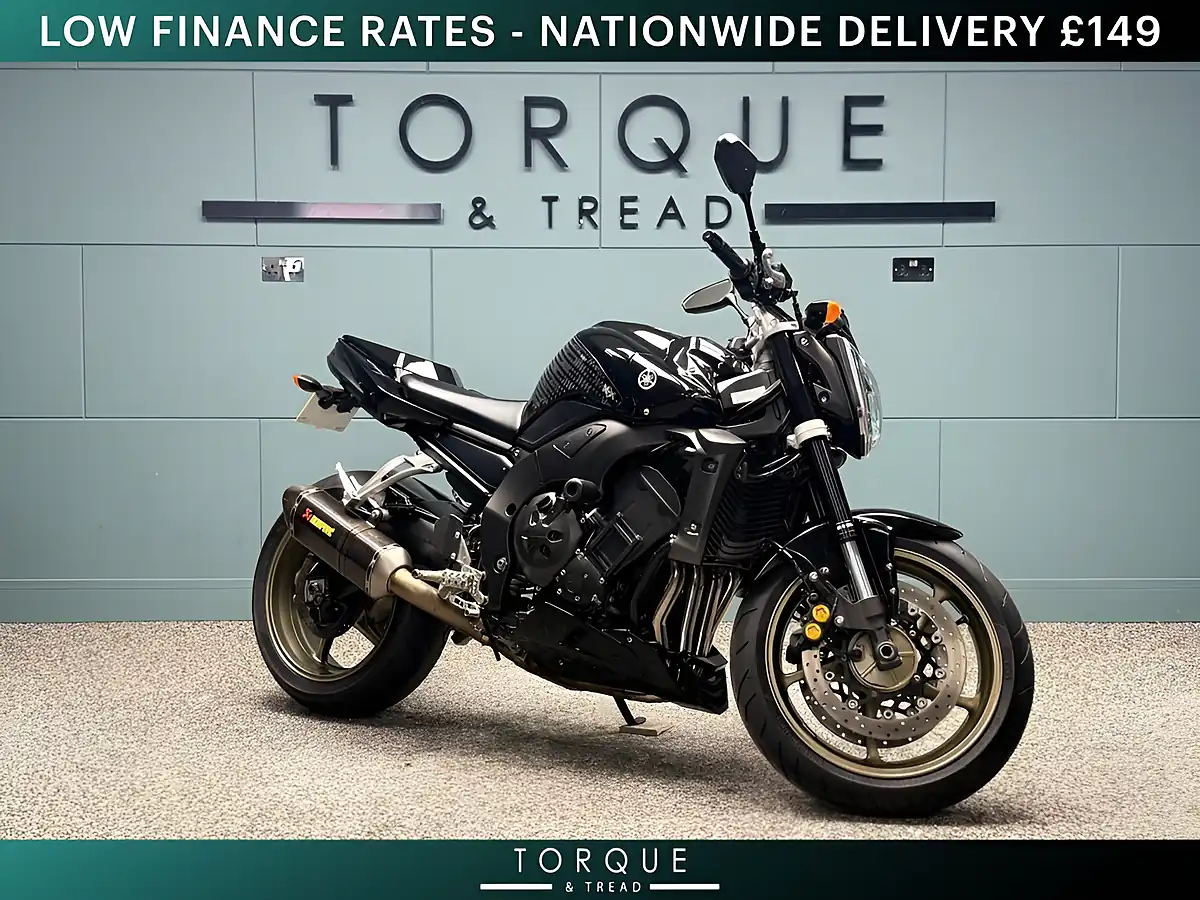 Used 2010 Yamaha FZ1 Black - Front View