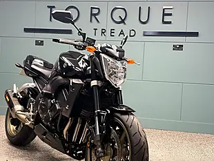 Used 2010 Yamaha FZ1 Black - Interior and Exterior details 10