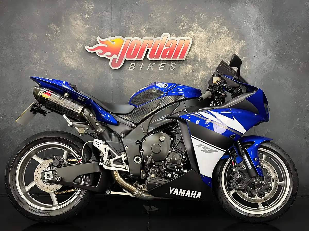 Used 2010 Yamaha R1 1000 Blue - Front View