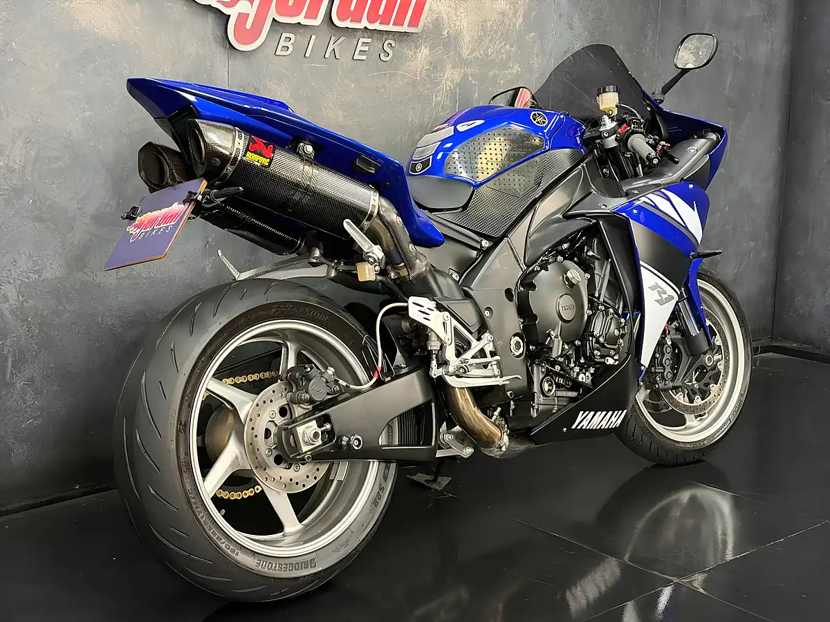 Used 2010 Yamaha R1 1000 Blue - Interior and Exterior details 10