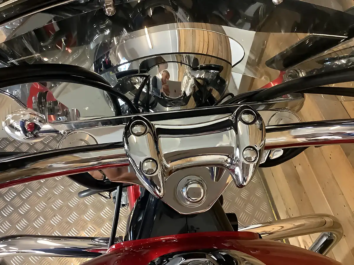 Used 2010 Yamaha Xvs Drag Star Classic Silver - Interior and Exterior details 11