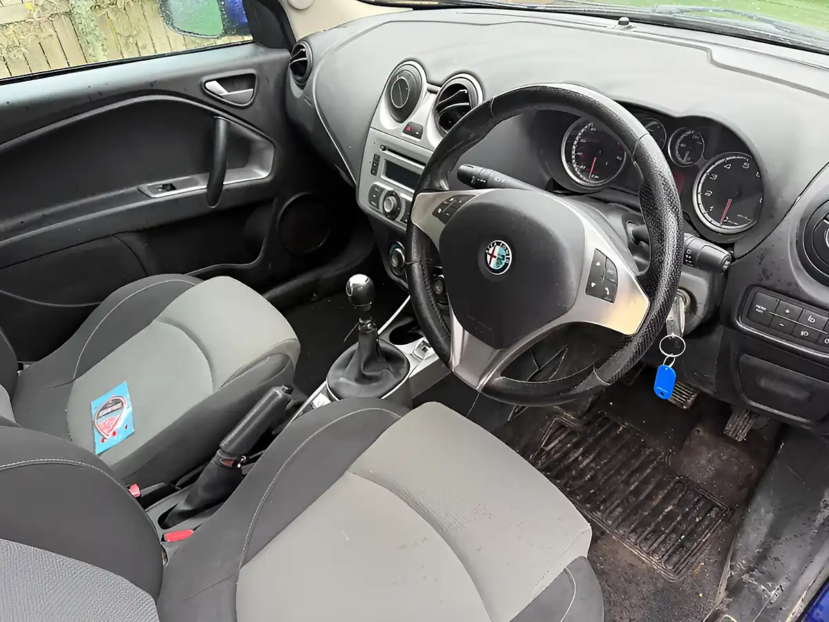 Used 2011 Alfa Romeo Mito Sprint Blue - Interior and Exterior details 10