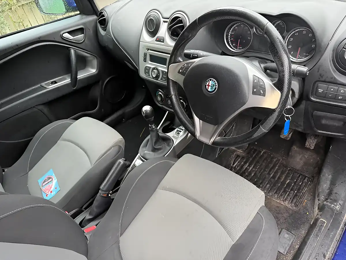 Used 2011 Alfa Romeo Mito Sprint Blue - Interior and Exterior details 13