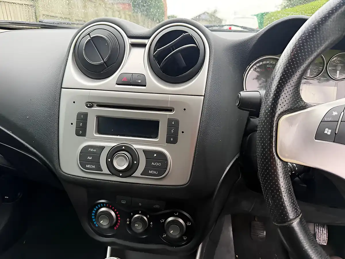 Used 2011 Alfa Romeo Mito Sprint Blue - Interior and Exterior details 14