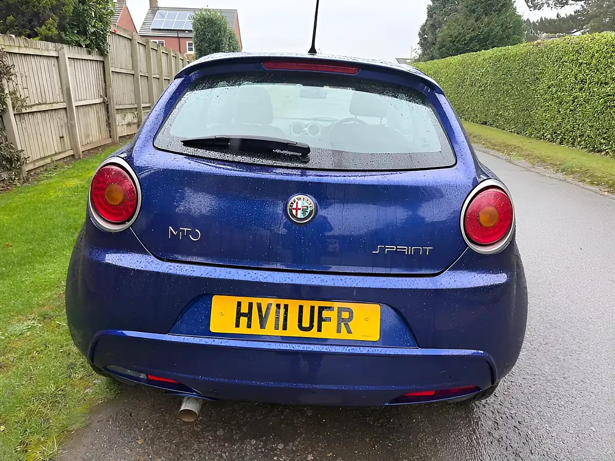 Used 2011 Alfa Romeo Mito Sprint Blue - Interior and Exterior details 5