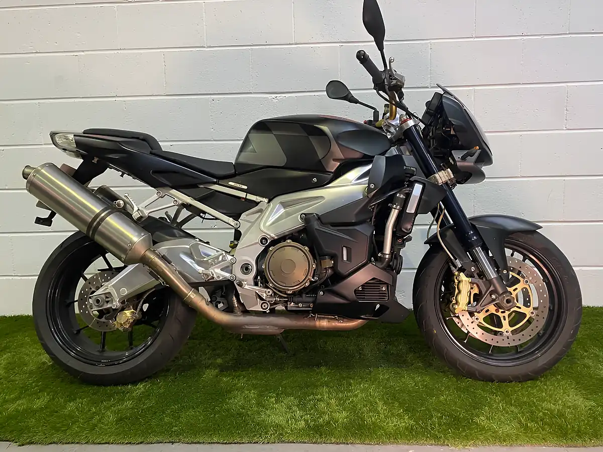 Used 2011 Aprilia Tuono 1000 Rr Rr Black - Front View