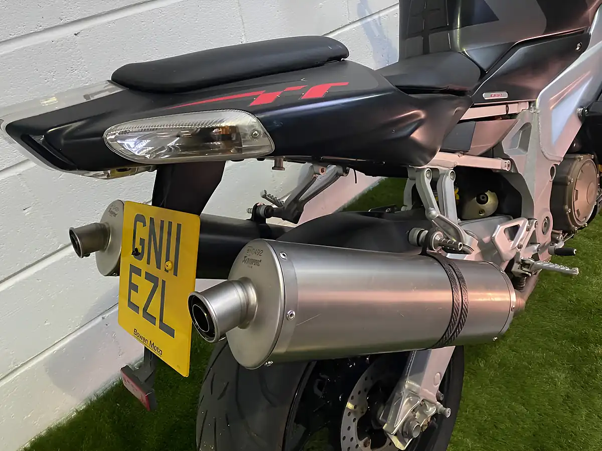 Used 2011 Aprilia Tuono 1000 Rr Rr Black - Interior and Exterior details 15