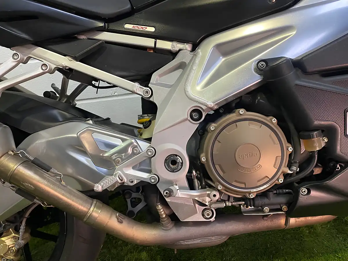 Used 2011 Aprilia Tuono 1000 Rr Rr Black - Interior and Exterior details 19