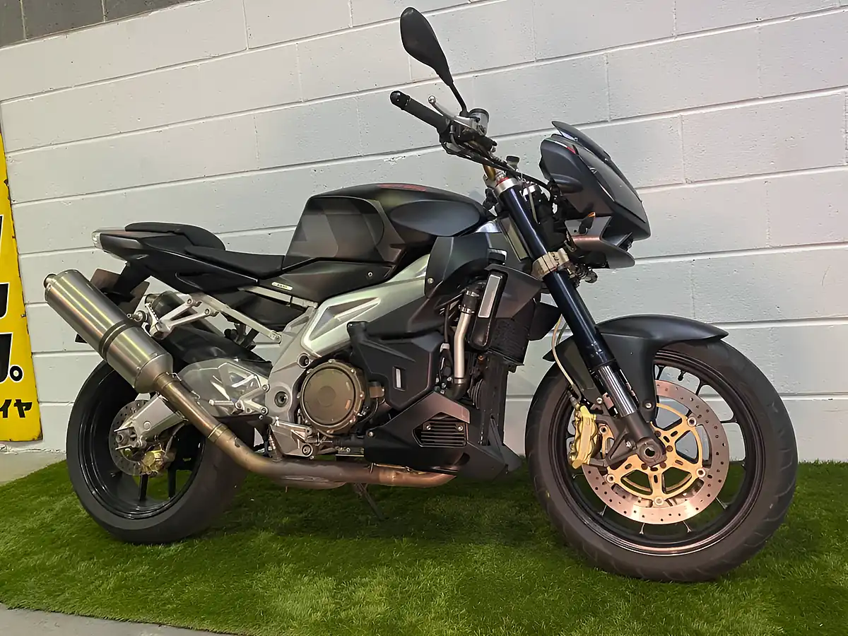 Used 2011 Aprilia Tuono 1000 Rr Rr Black - Interior and Exterior details 3