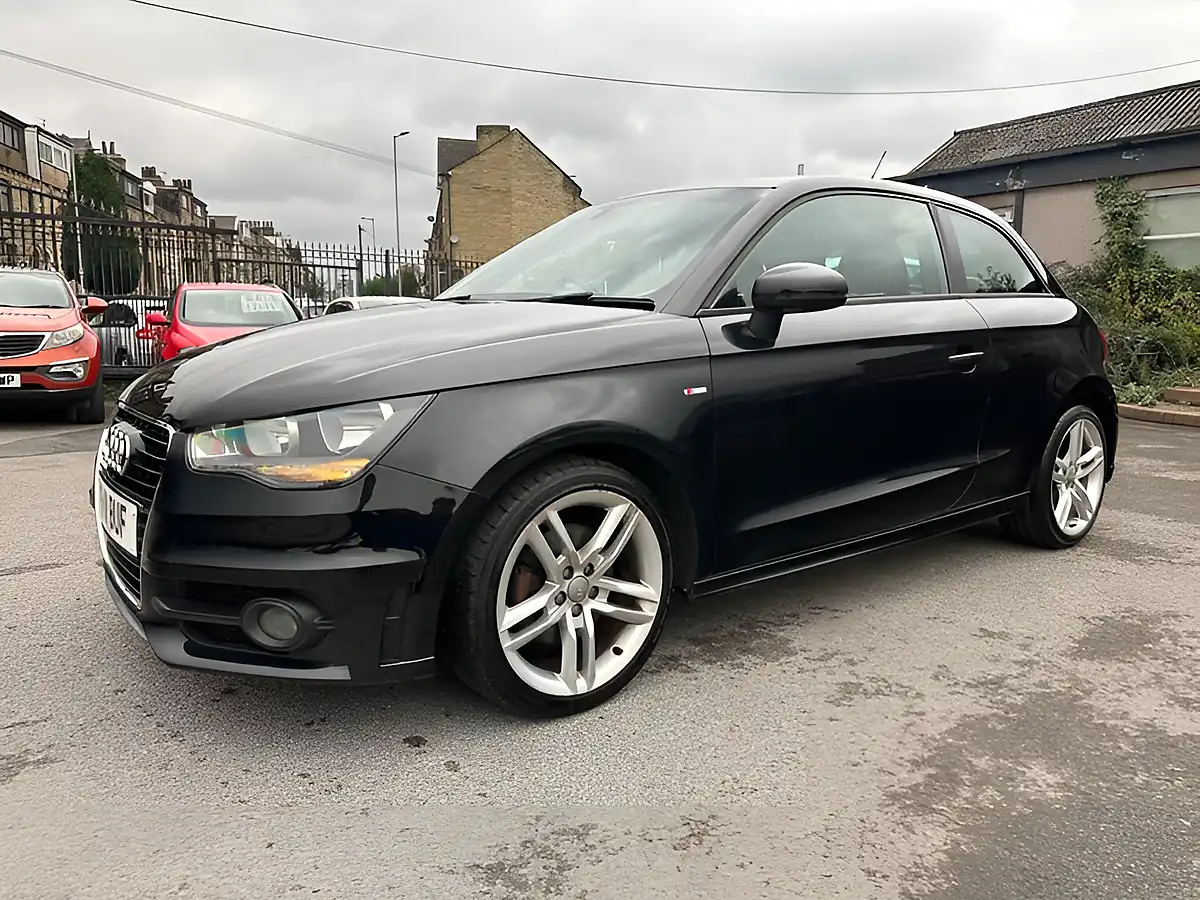 Used 2011 Audi A1 S Line Black - Interior and Exterior details 4