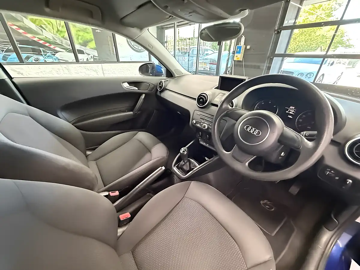 Used 2011 Audi A1 Se Blue - Interior and Exterior details 5