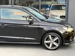 Used 2011 Audi A1 Sport Black - Interior and Exterior details 10