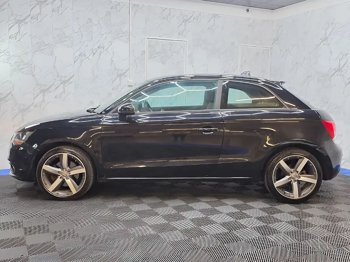 Used 2011 Audi A1 Sport Black - Interior and Exterior details 10