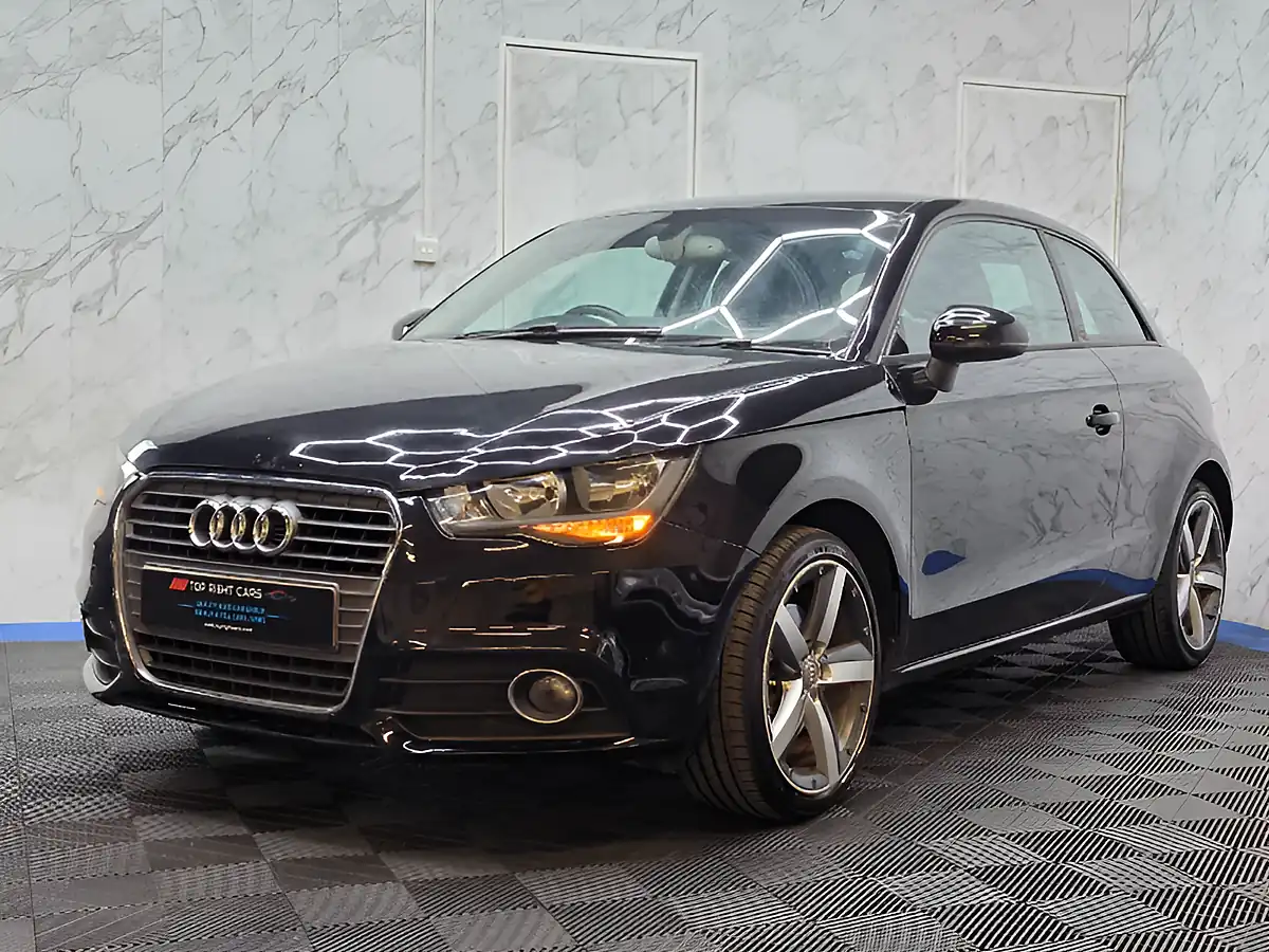 Used 2011 Audi A1 Sport Black - Interior and Exterior details 4