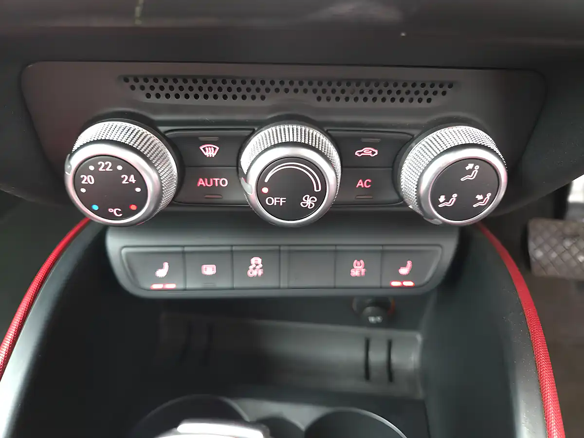Used 2011 Audi A1 Sport White - Interior and Exterior details 18