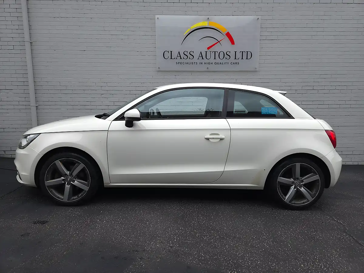 Used 2011 Audi A1 Sport White - Interior and Exterior details 4