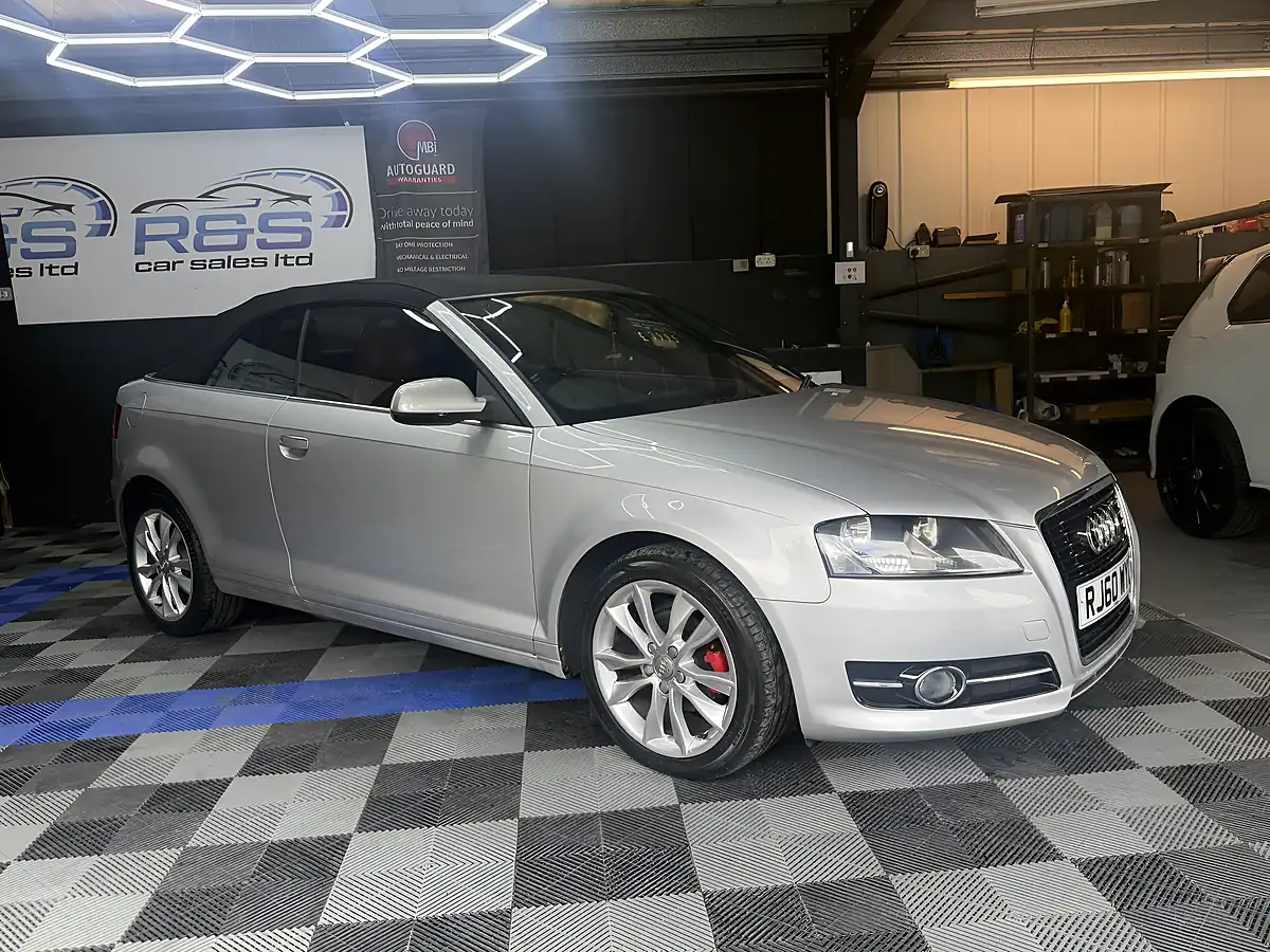 Used 2011 Audi A3 Cabriolet Sport Silver - Interior and Exterior details 2