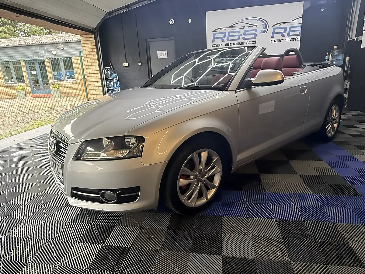 Used 2011 Audi A3 Cabriolet Sport Silver - Interior and Exterior details 7