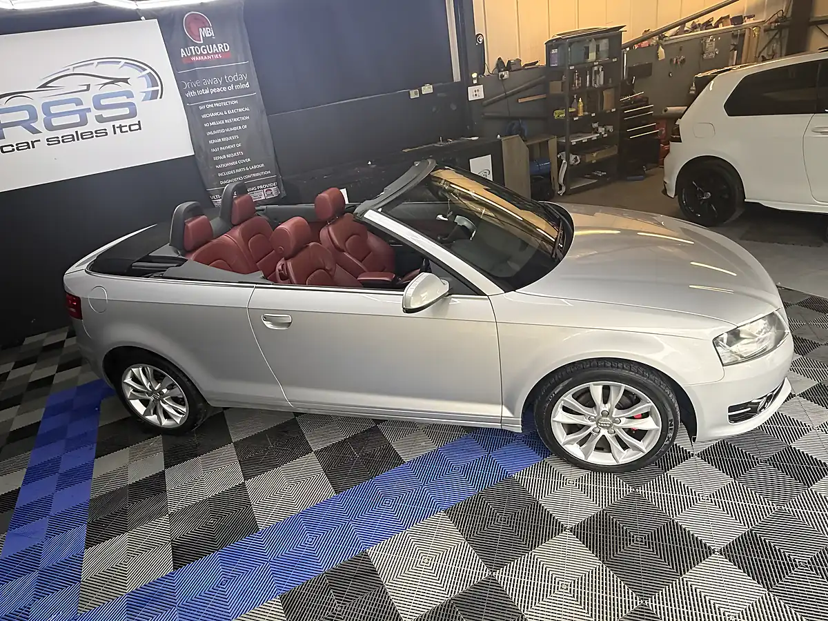 Used 2011 Audi A3 Cabriolet Sport Silver - Interior and Exterior details 8