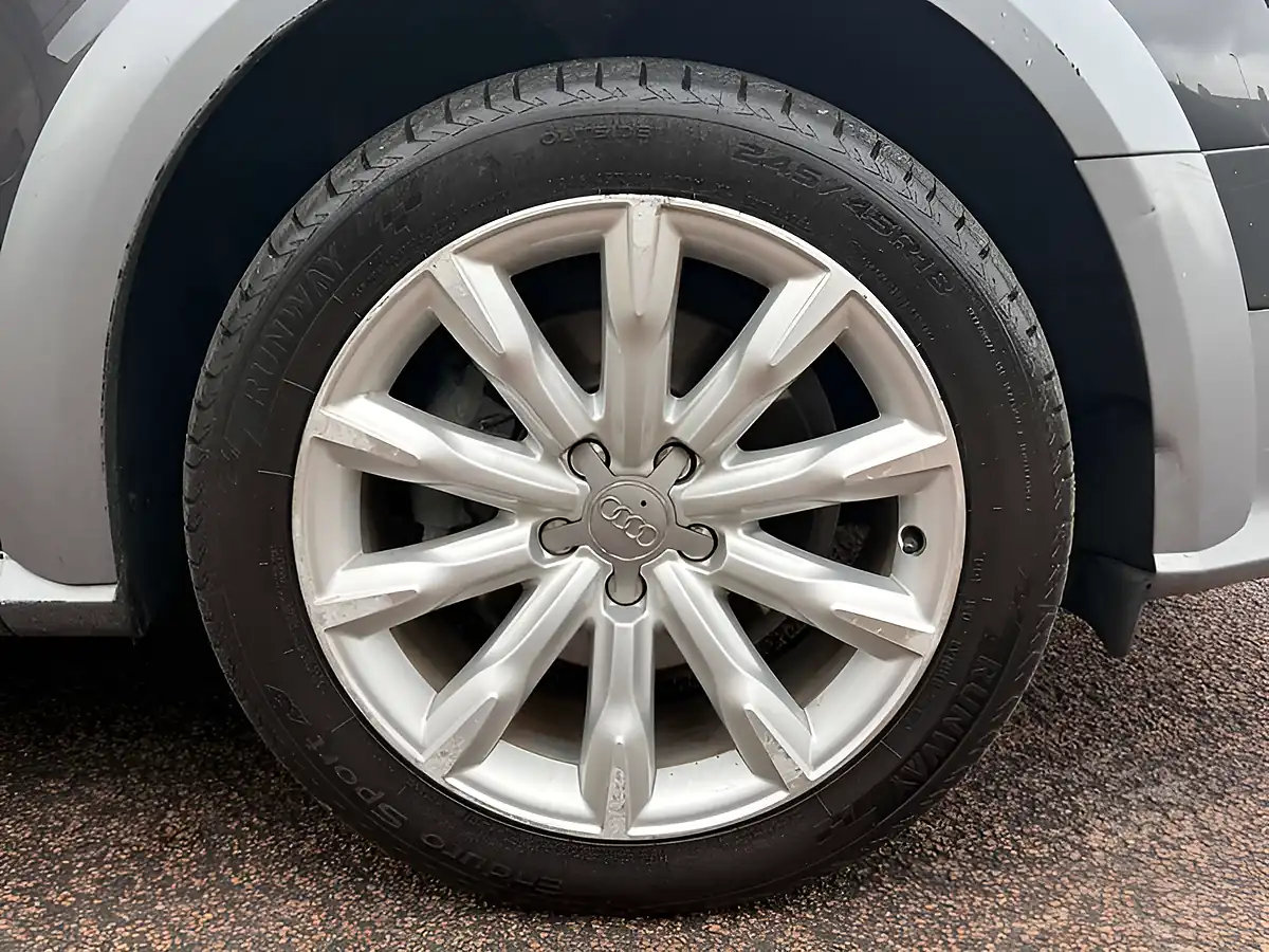 Used 2011 Audi A4 Allroad Grey - Interior and Exterior details 11
