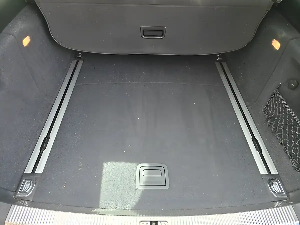 Used 2011 Audi A4 Allroad White - Interior and Exterior details 15