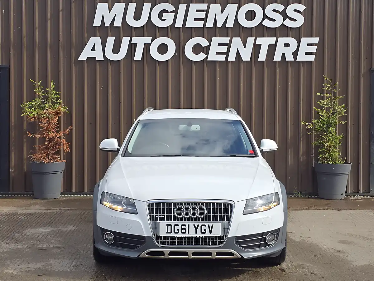 Used 2011 Audi A4 Allroad White - Interior and Exterior details 3