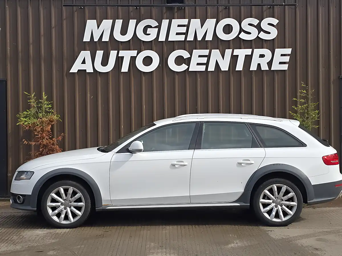 Used 2011 Audi A4 Allroad White - Interior and Exterior details 4
