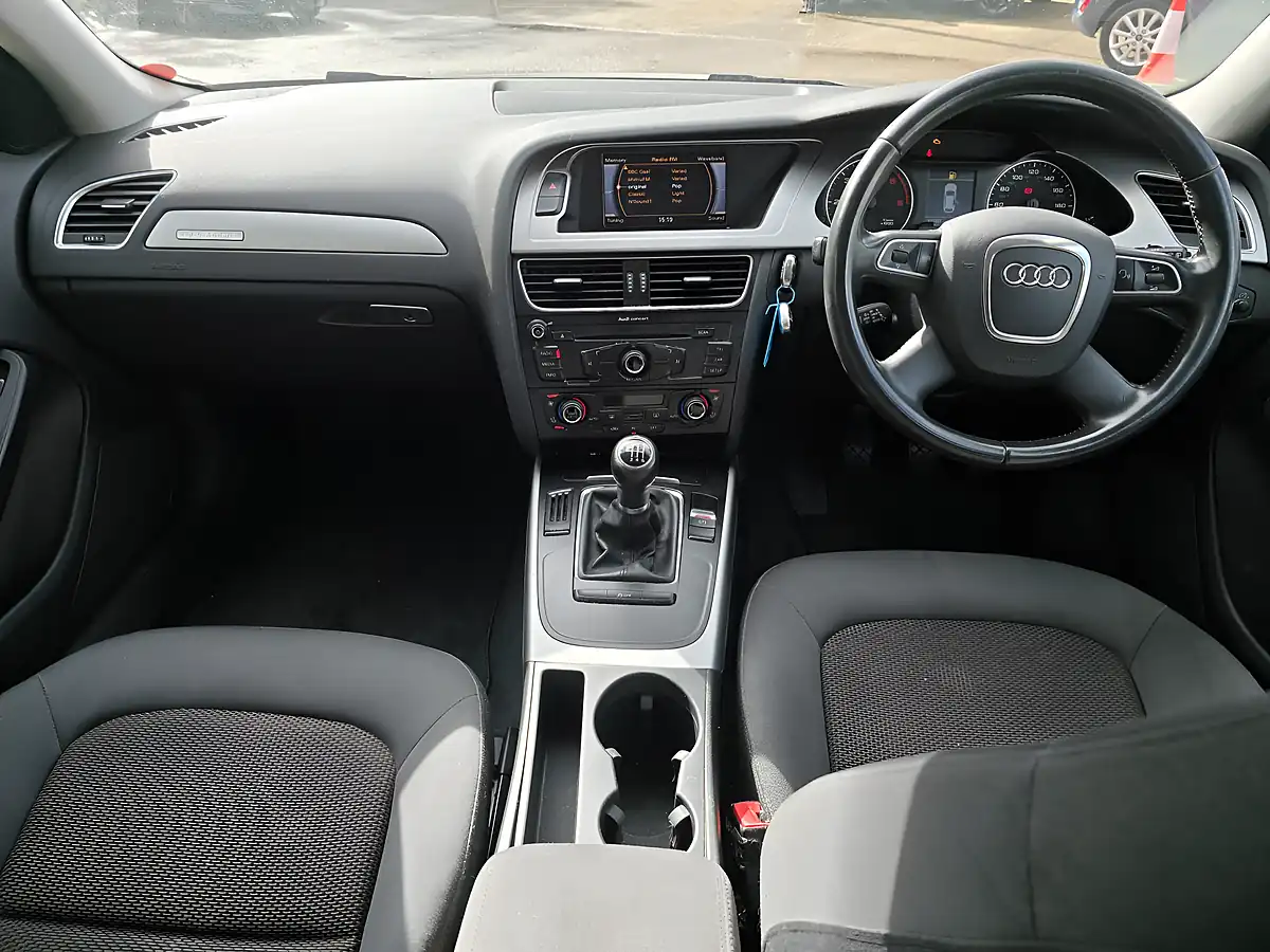 Used 2011 Audi A4 Allroad White - Interior and Exterior details 7