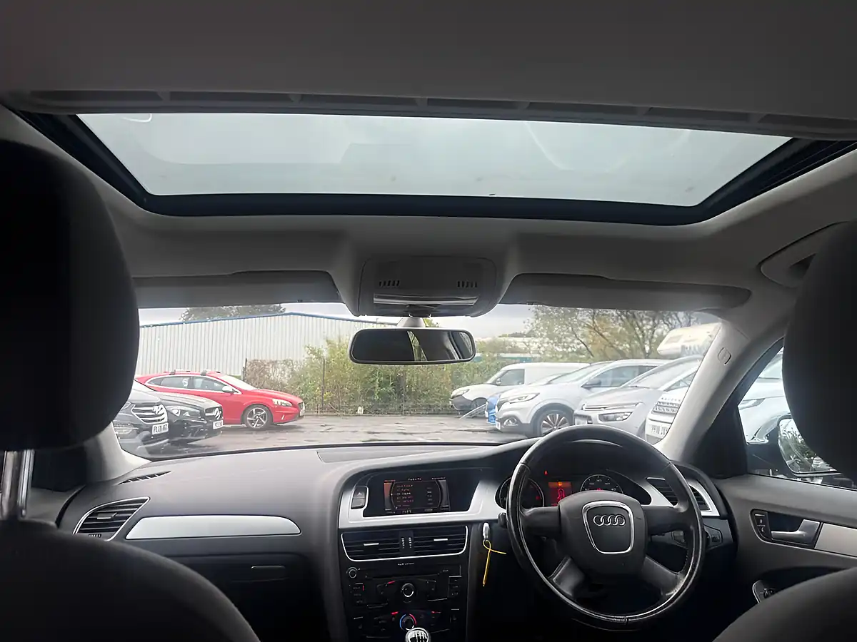 Used 2011 Audi A4 Saloon Black - Interior and Exterior details 14