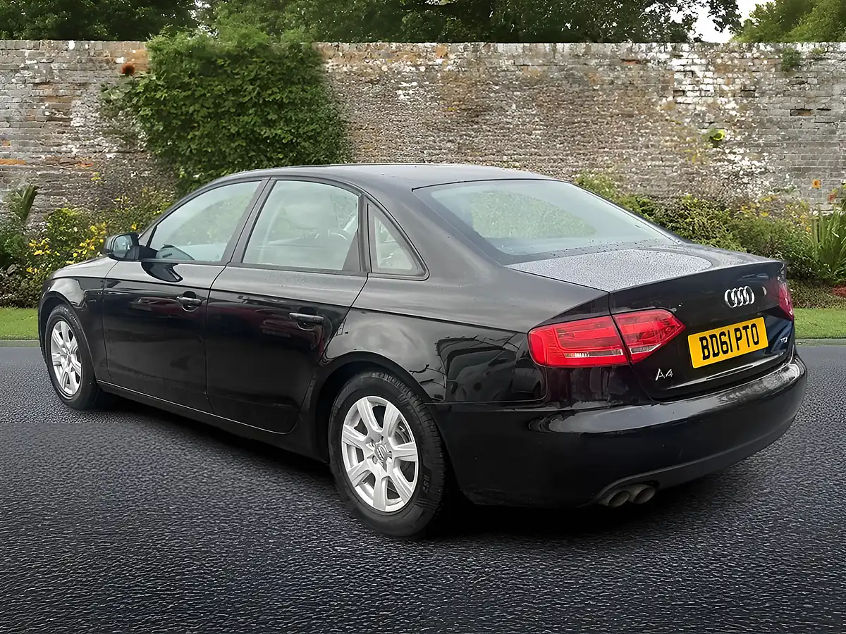 Used 2011 Audi A4 Saloon Black - Interior and Exterior details 6