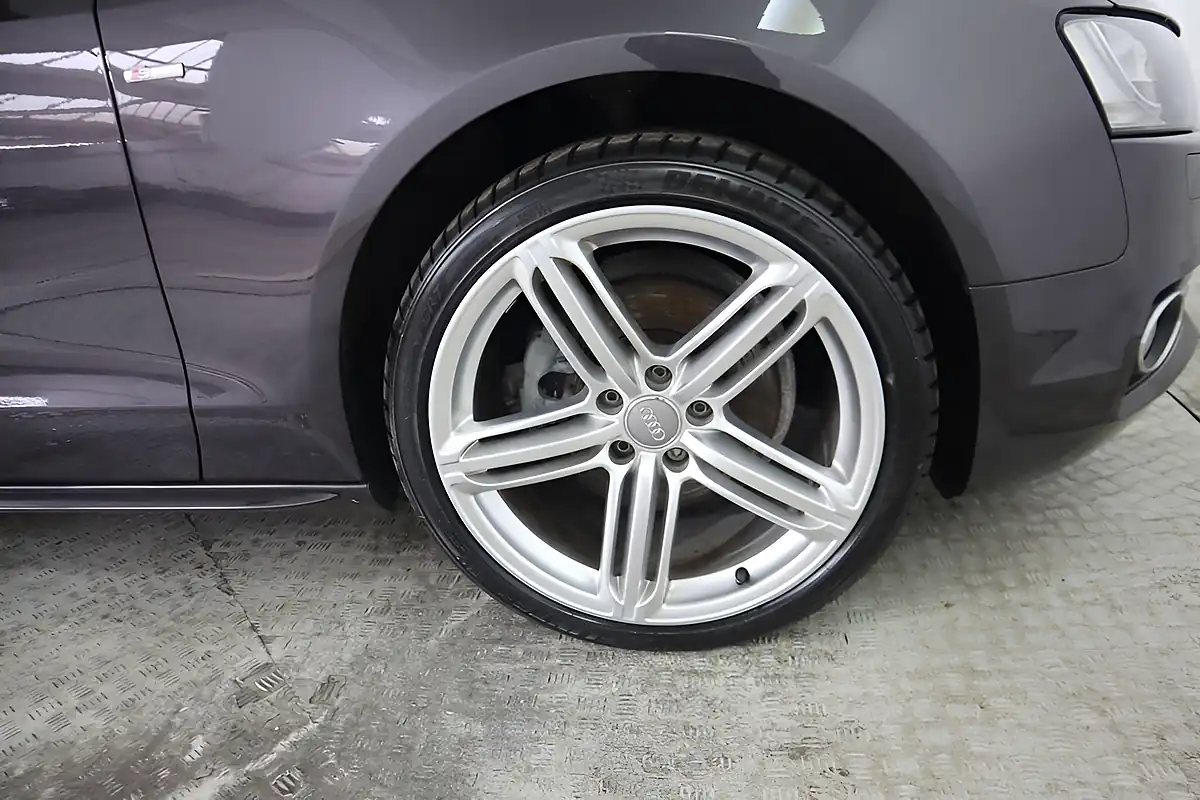 Used 2011 Audi A5 S Line Grey - Interior and Exterior details 15