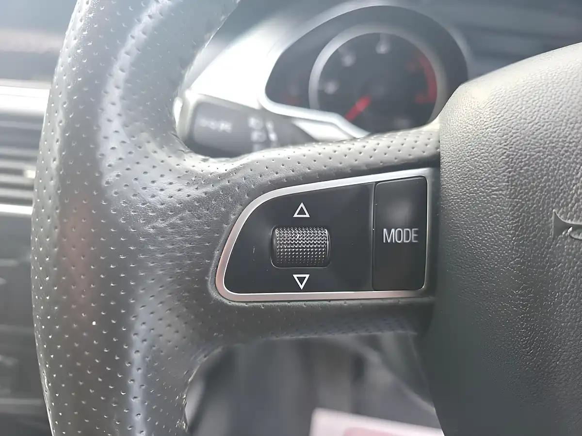 Used 2011 Audi A5 Se Red - Interior and Exterior details 11